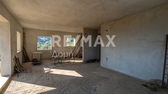 Image No.13-2 Bed Property for sale