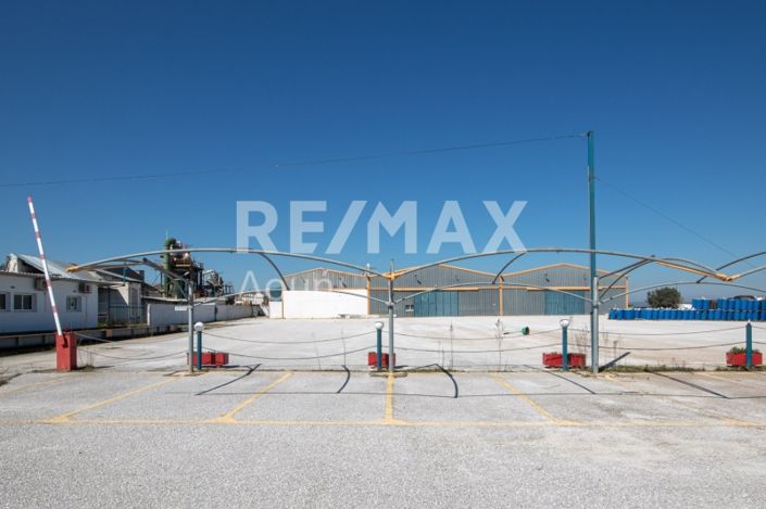 Image No.17-10 Bed Property for sale