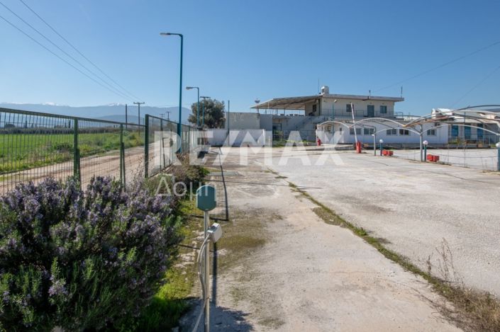 Image No.18-10 Bed Property for sale