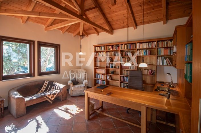 Image No.6-3 Bed House for sale