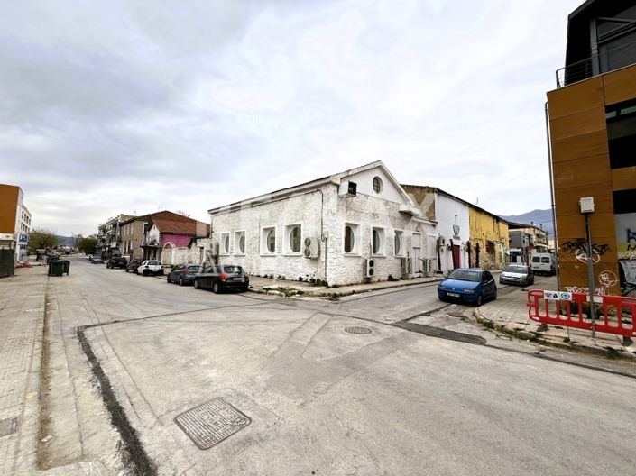 Image No.21-16 Bed Property for sale