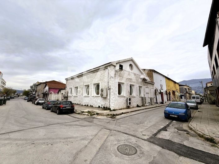 Image No.22-16 Bed Property for sale