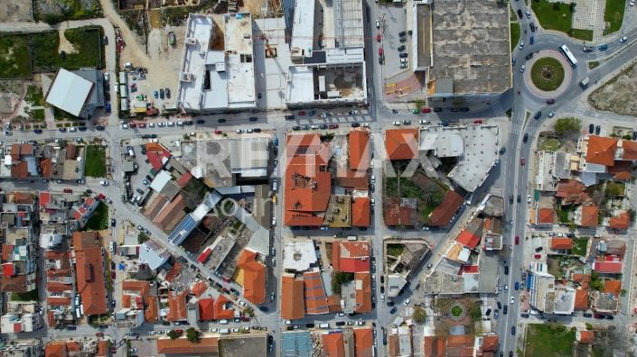 Image No.38-16 Bed Property for sale