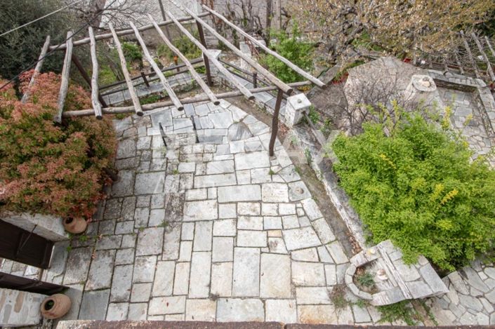 Image No.50-3 Bed Maisonette for sale