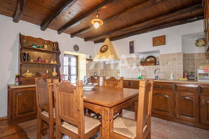 Image No.56-3 Bed Maisonette for sale