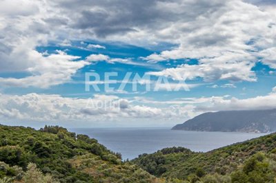 1 - Alonnisos, Propriété