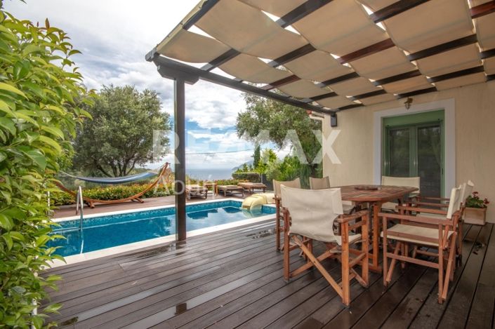 Image No.35-4 Bed Property for sale