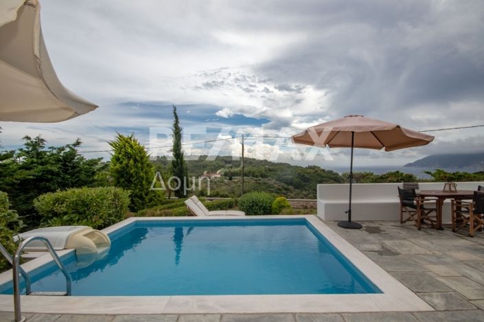 Image No.4-4 Bed Property for sale