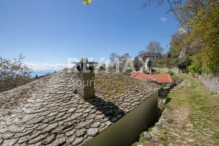 Image No.33-2 Bed Property for sale