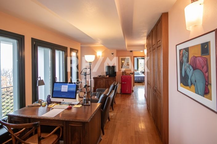 Image No.20-4 Bed Property for sale