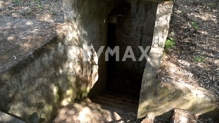 Image No.51-2 Bed House for sale