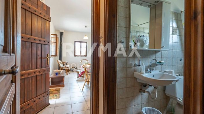 Image No.5-1 Bed Property for sale