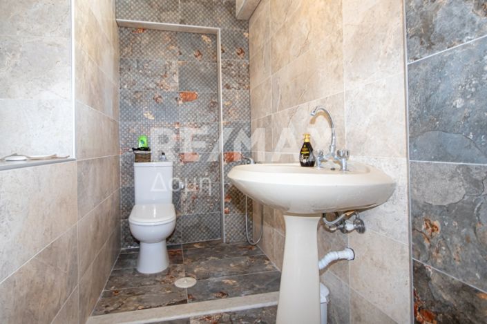 Image No.18-2 Bed Maisonette for sale