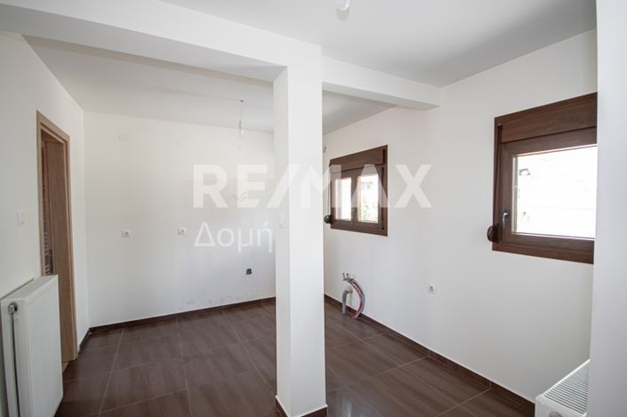 Image No.19-2 Bed Maisonette for sale