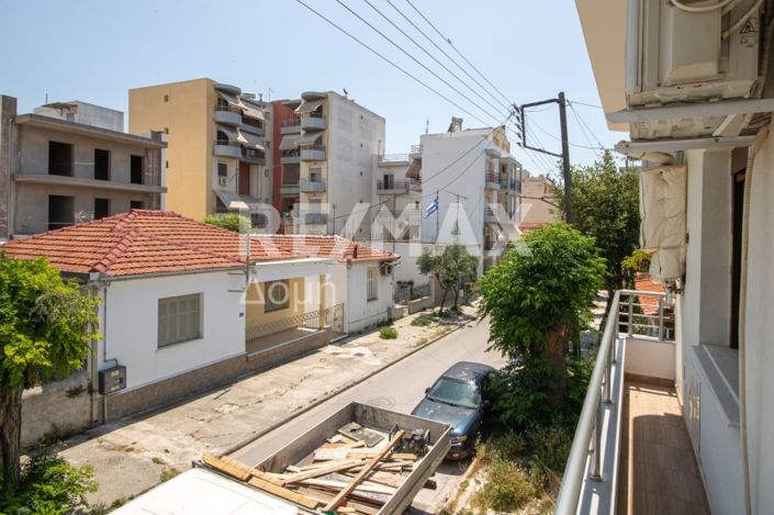 Image No.25-2 Bed Maisonette for sale