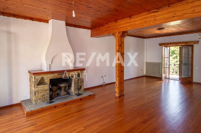 Image No.19-5 Bed House for sale