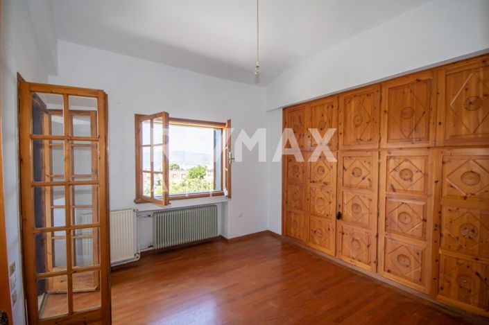 Image No.44-5 Bed House for sale