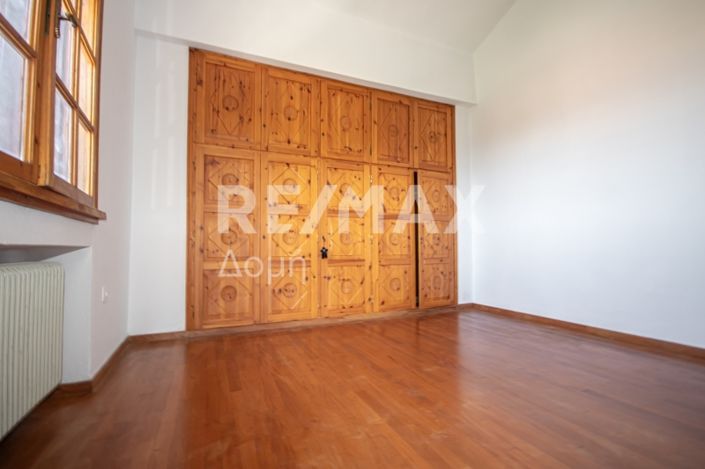 Image No.51-5 Bed House for sale