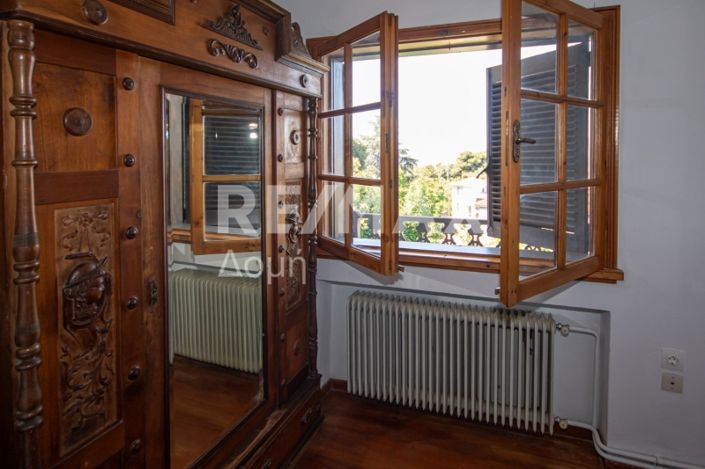 Image No.55-5 Bed House for sale