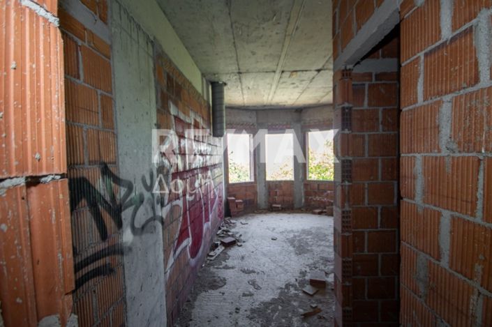 Image No.47-Hotel for sale