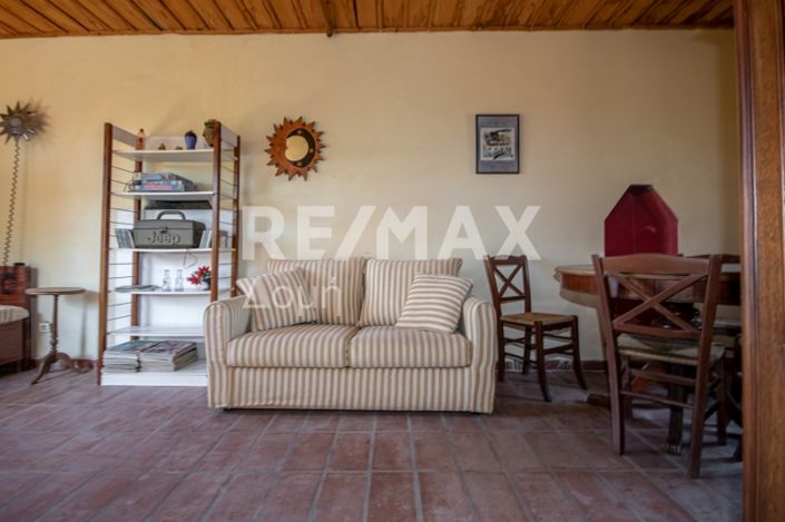 Image No.8-1 Bed House for sale