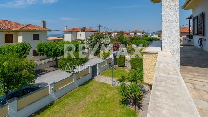 Image No.29-5 Bed Property for sale