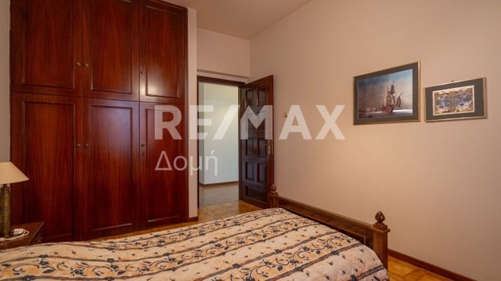 Image No.35-5 Bed Property for sale