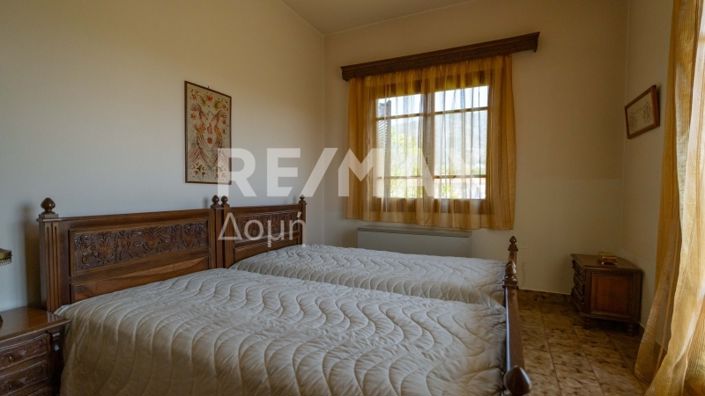 Image No.39-5 Bed Property for sale