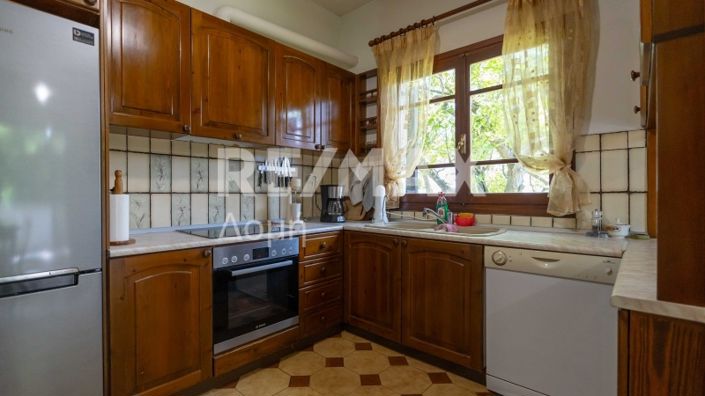 Image No.51-5 Bed Property for sale