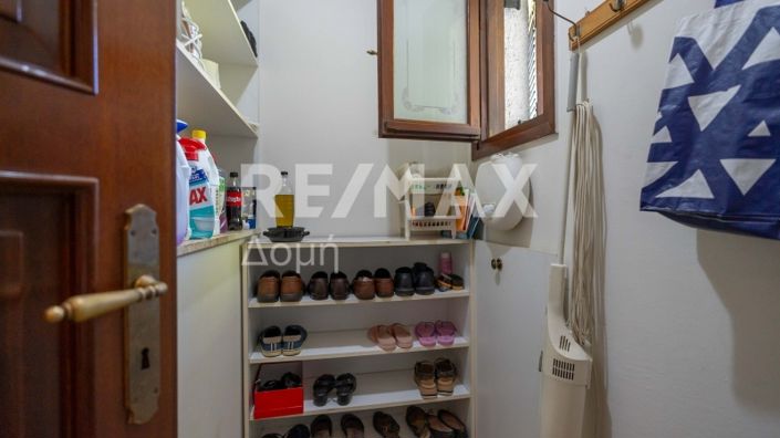 Image No.55-5 Bed Property for sale