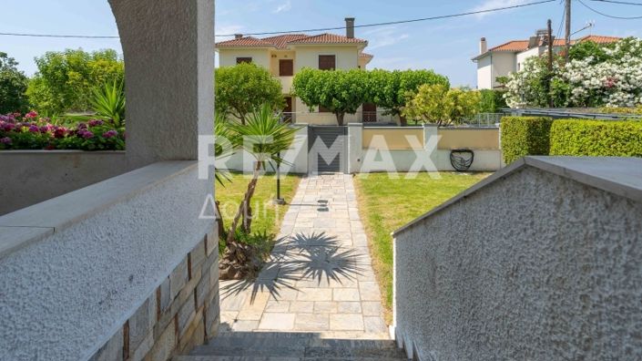 Image No.57-5 Bed Property for sale