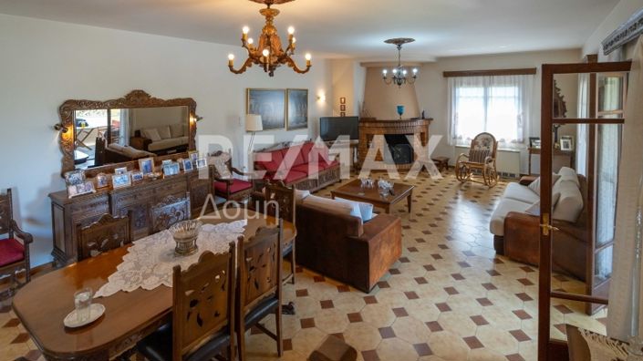 Image No.6-5 Bed Property for sale