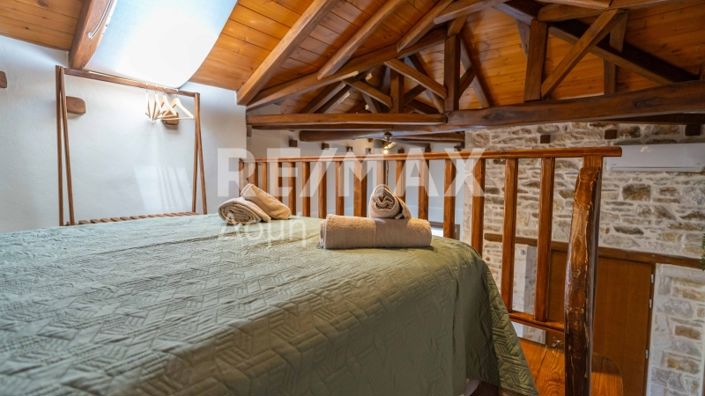 Image No.17-2 Bed Property for sale