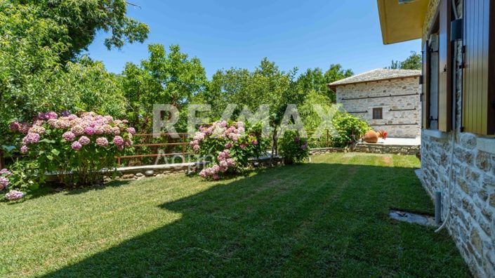 Image No.33-2 Bed Property for sale