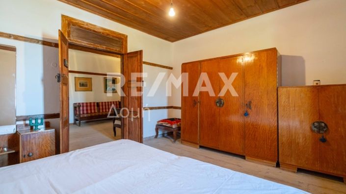 Image No.13-5 Bed Property for sale