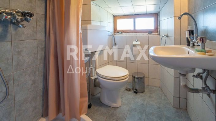 Image No.20-5 Bed Property for sale