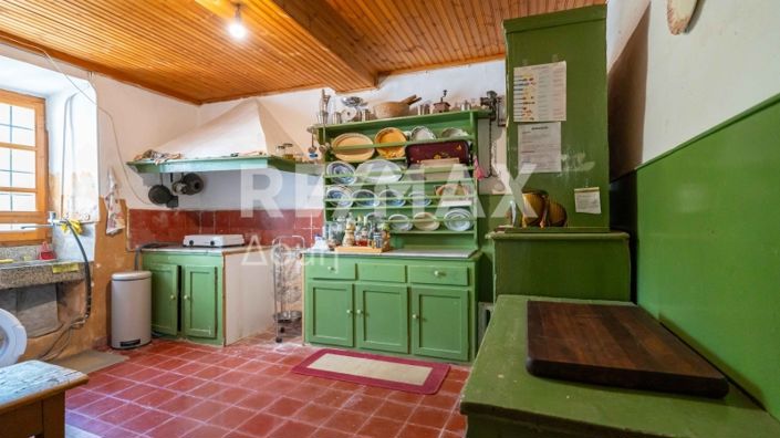 Image No.23-5 Bed Property for sale