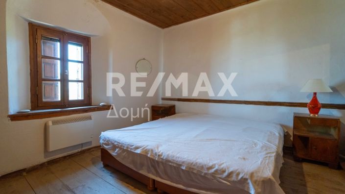 Image No.34-5 Bed Property for sale