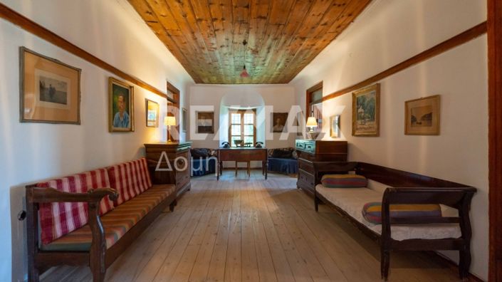 Image No.37-5 Bed Property for sale