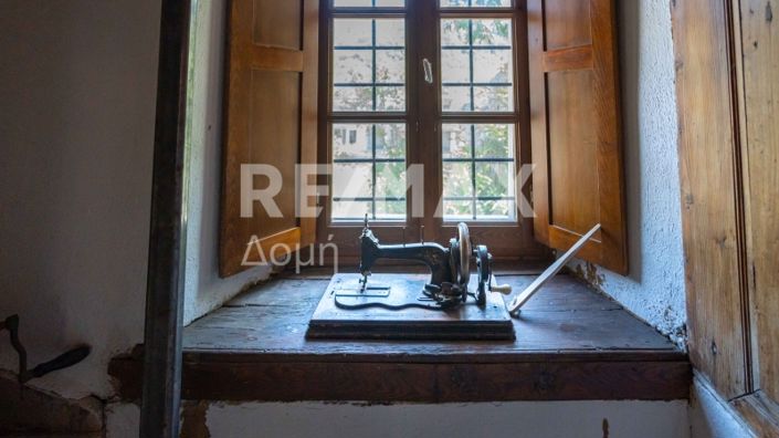 Image No.43-5 Bed Property for sale