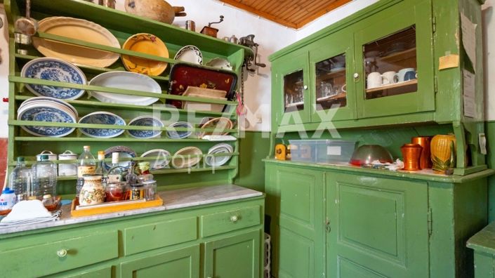 Image No.46-5 Bed Property for sale