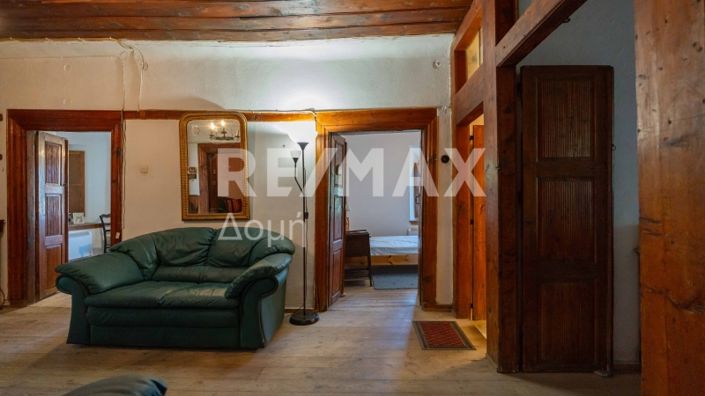 Image No.47-5 Bed Property for sale