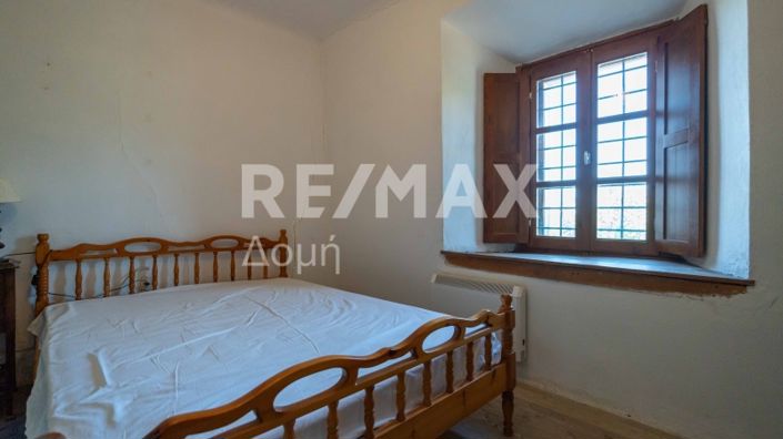 Image No.51-5 Bed Property for sale