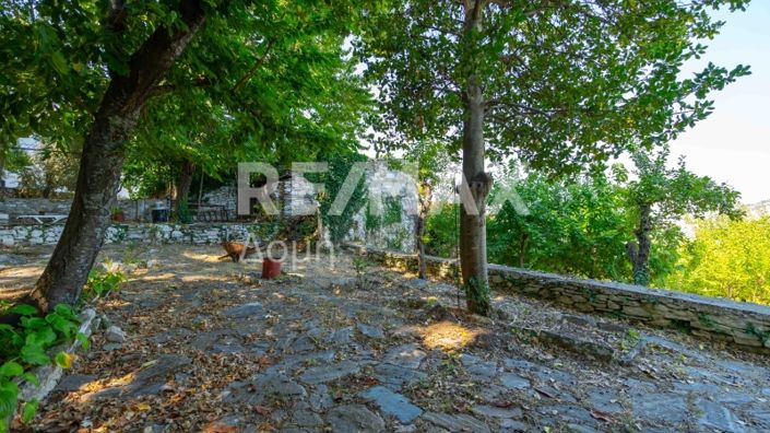 Image No.55-5 Bed Property for sale