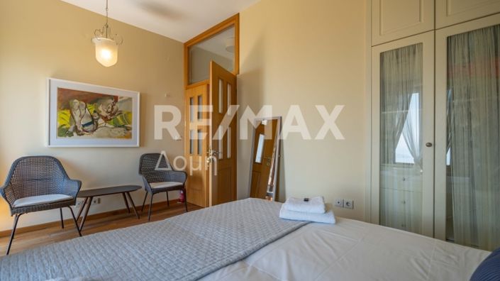 Image No.26-3 Bed Property for sale