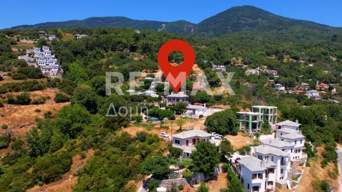 Image No.54-3 Bed Property for sale