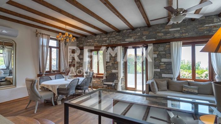 Image No.8-3 Bed Property for sale