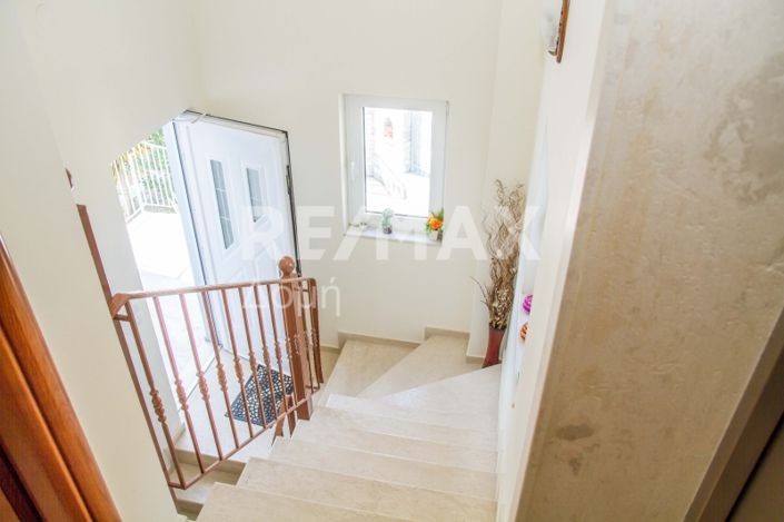 Image No.55-4 Bed Property for sale