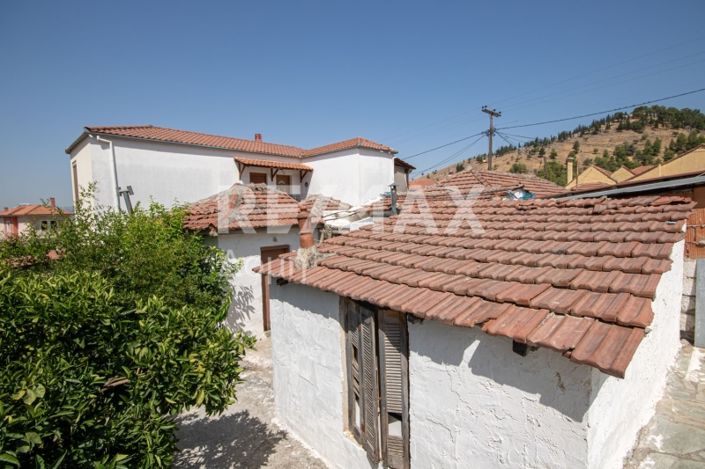 Image No.27-6 Bed Property for sale