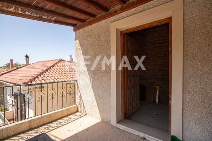 Image No.36-6 Bed Property for sale